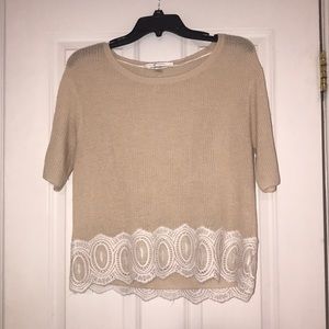 Knit top with lace accents 🌟